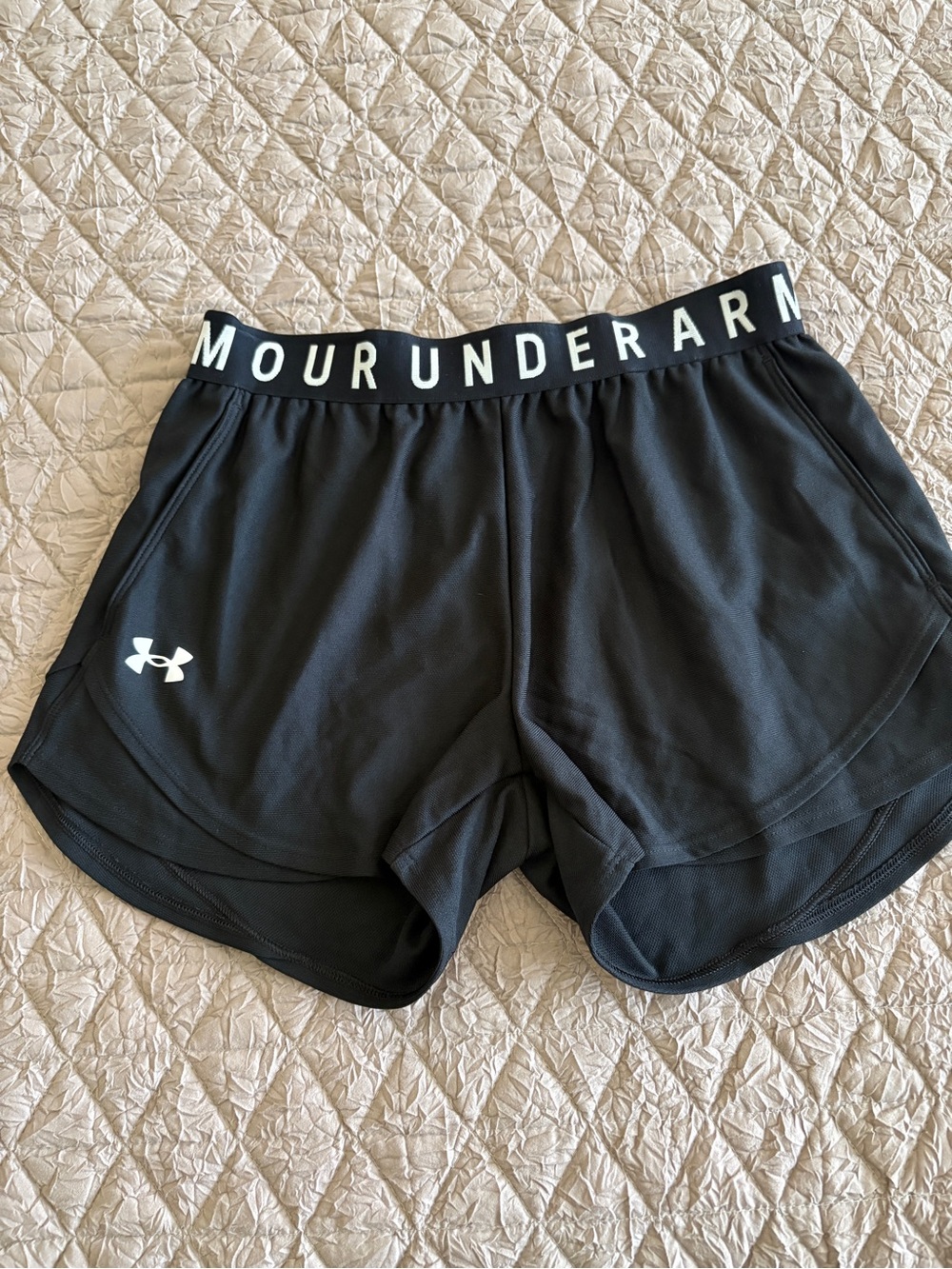 Under Armour Black Women's Athletic Shorts with Logo Waistband
